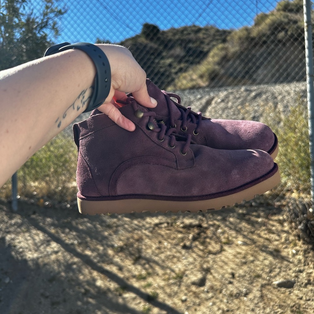 Women’s UGG Bethany  Purple Boots #6.5 - Picture 3 of 3